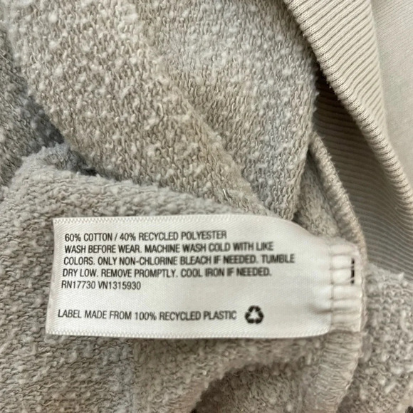 Women’s Wild Fable light gray waist length 1/4 zip sweatshirt Size Small - Picture 4 of 4